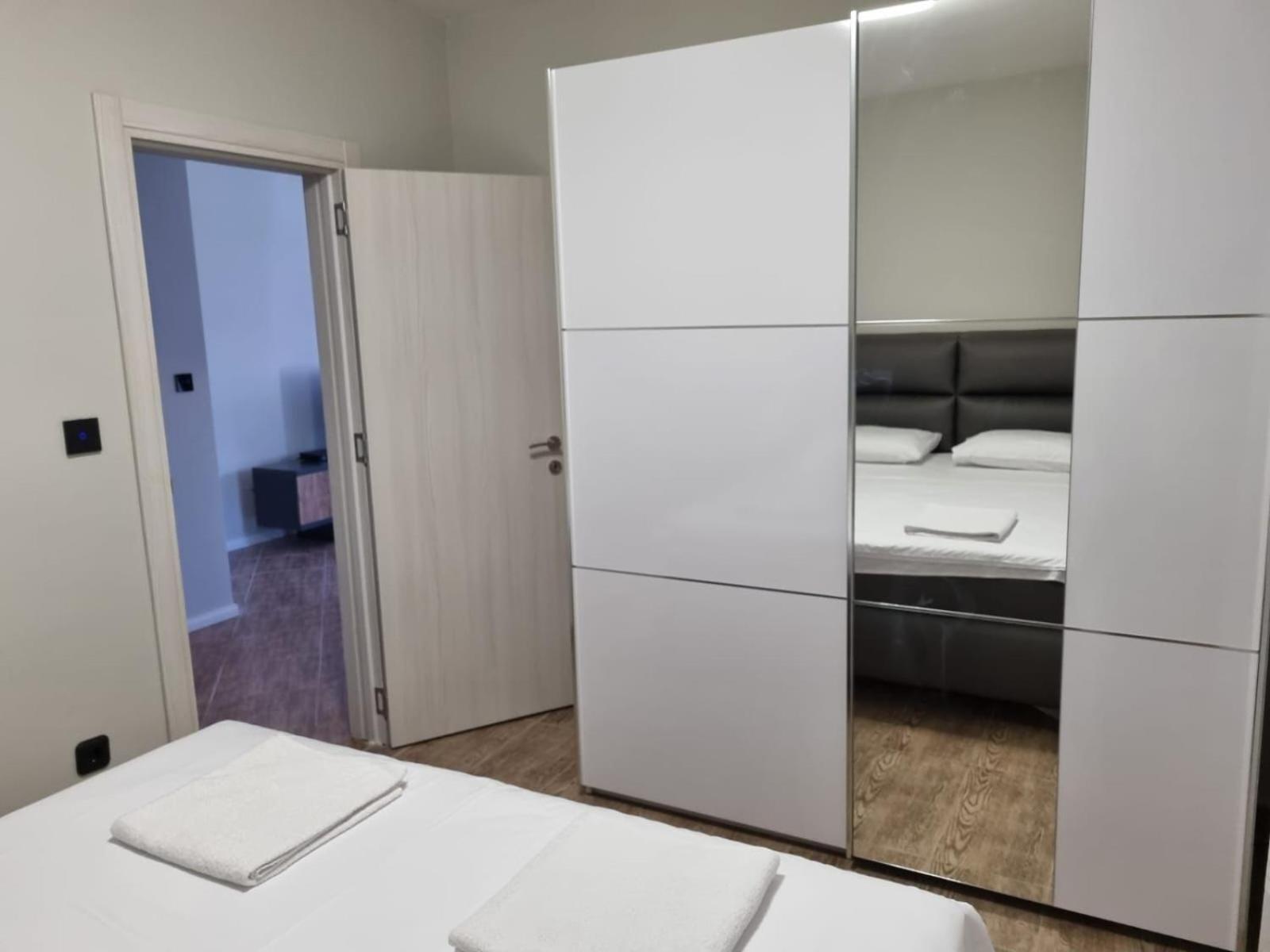 Apartments Luka Kotor Buitenkant foto